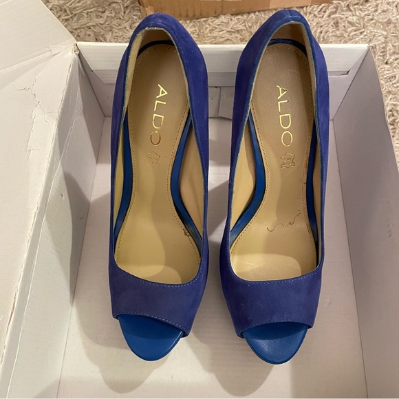 3/$30 ALDO women Pumps Suede Royal Blue Peep Toe Platform high heels size 6.5 - Picture 6 of 6